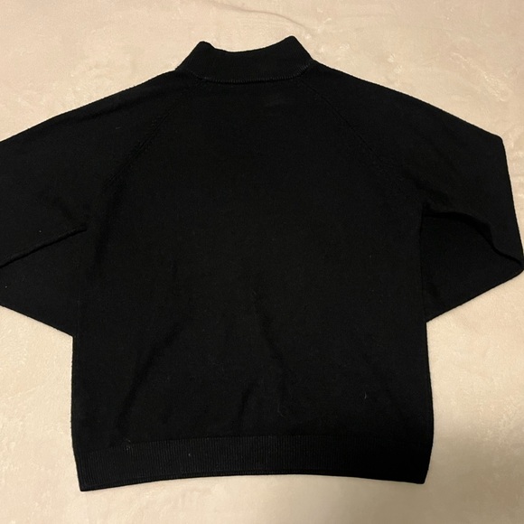 Turtle Neck - Picture 2 of 4